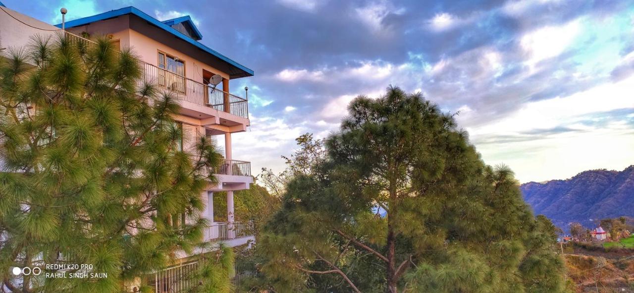 Terrace Retreat Panzió Kasauli Kültér fotó